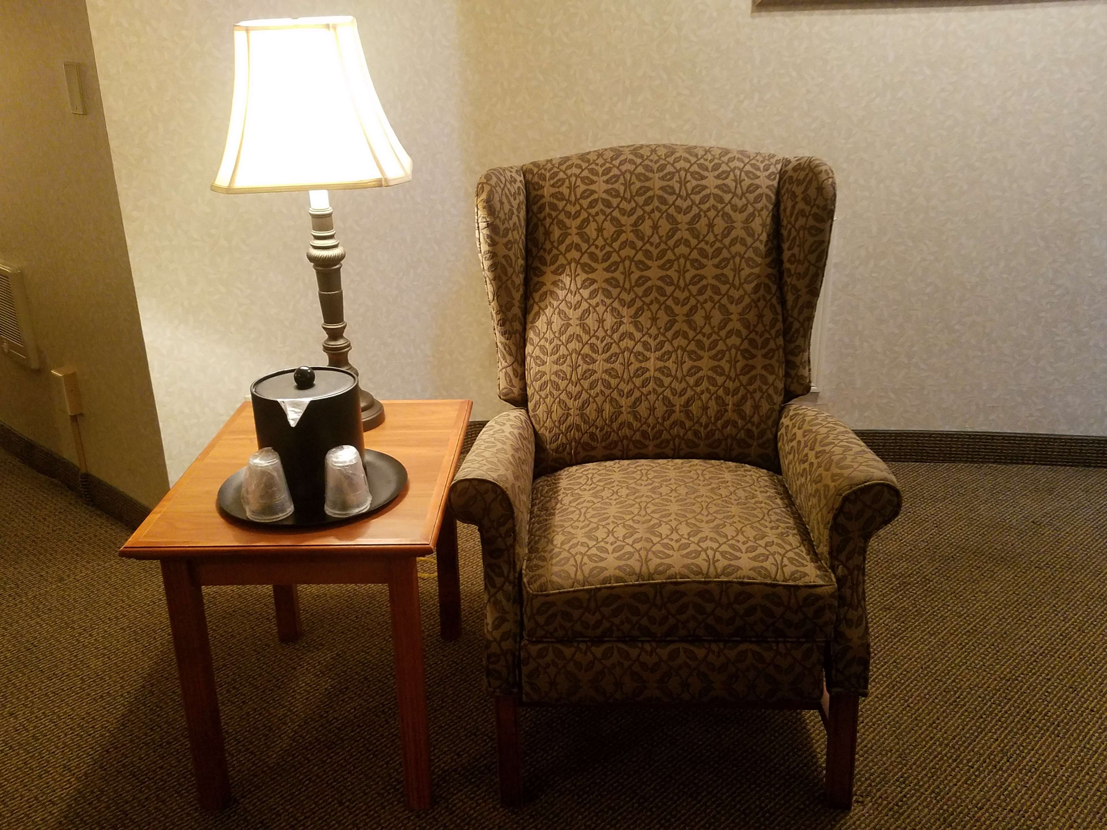 Best Western Plus Rivershore Hotel Photo