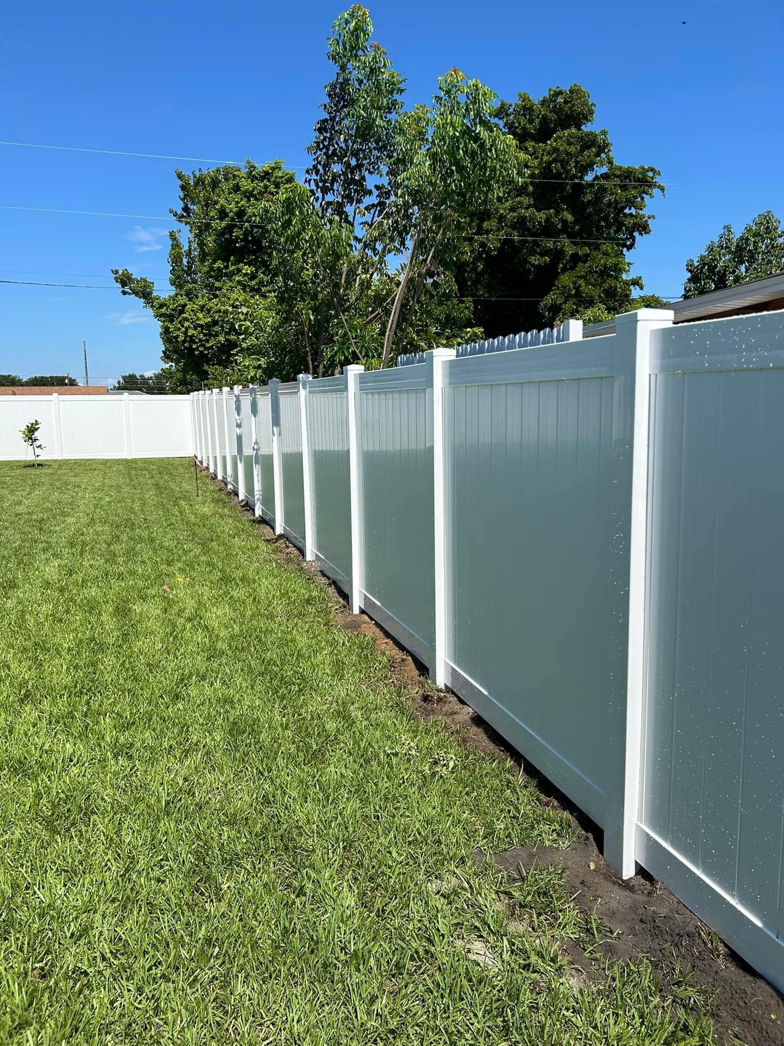 Top Rail Fence Pompano Beach Image