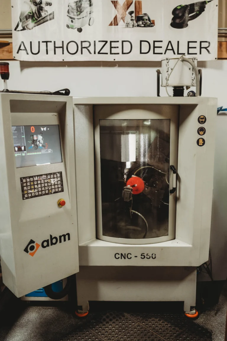 Carbide Saw Blade Sharpening