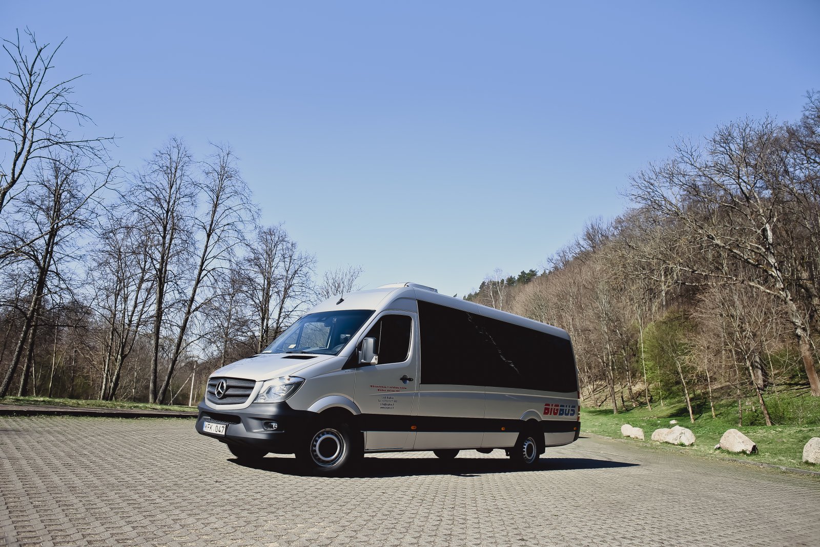 NEW Mercedes-Benz – seating capacity: 16 passengers + 1 guide + 1 driver