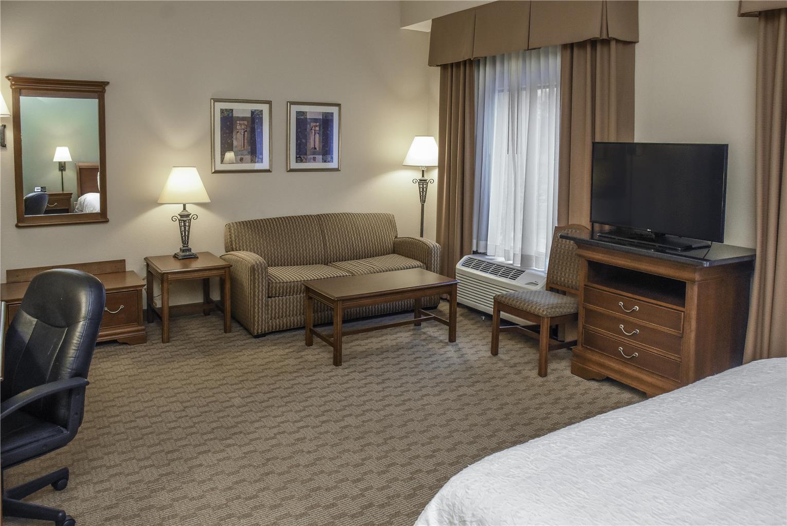 Hampton Inn & Suites Youngstown-Canfield Image
