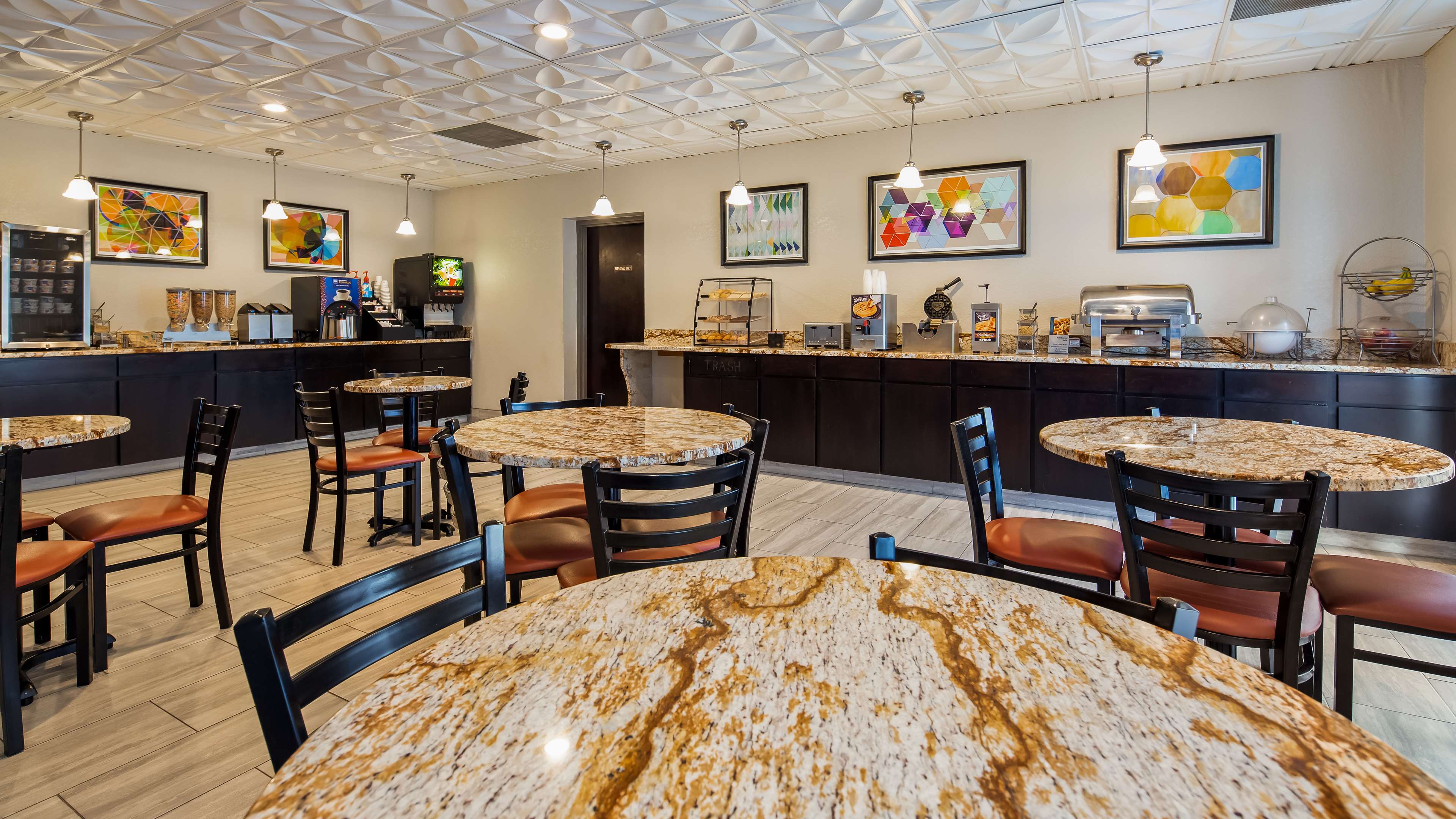 Best Western Knoxville Suites - Downtown Photo