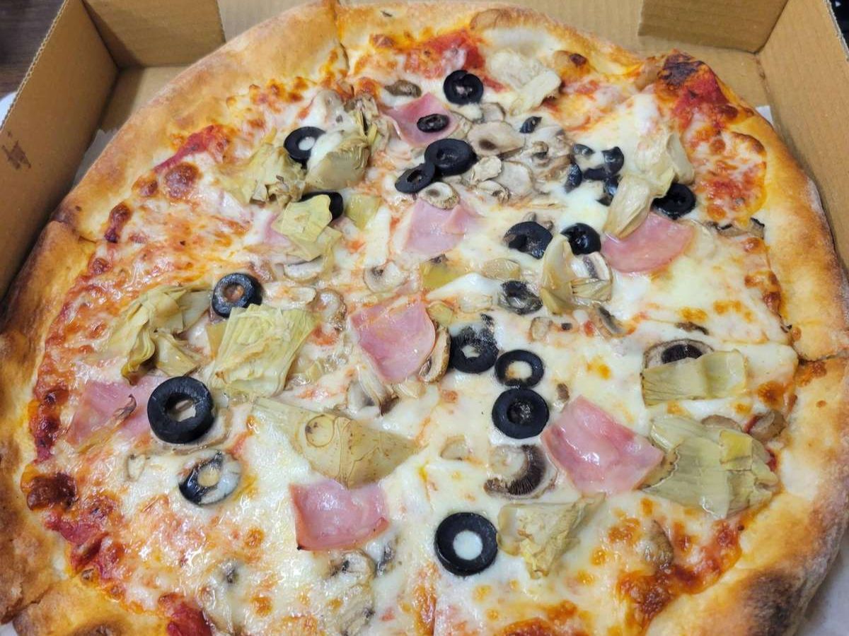 Capricciosa Pizza