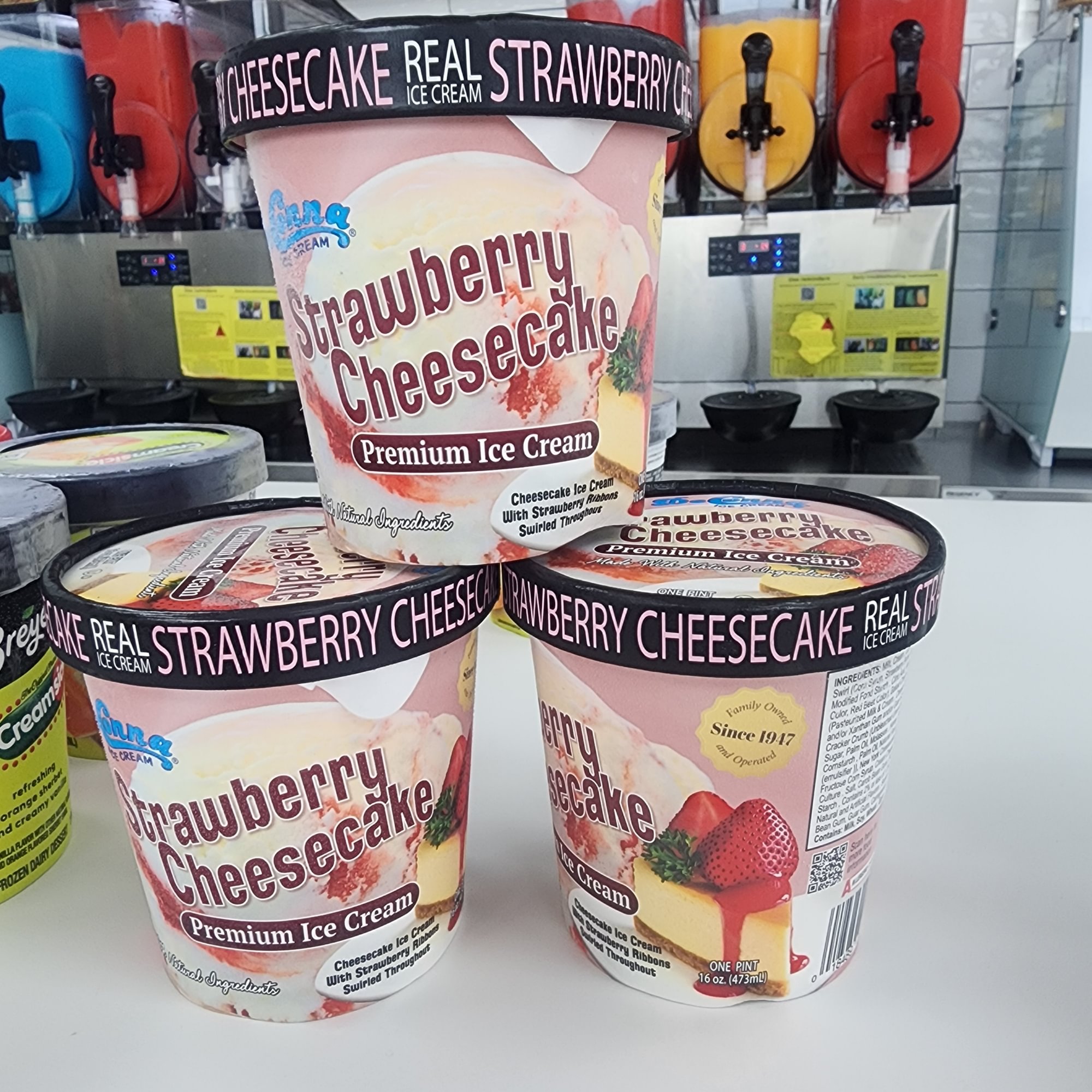 ICE CREAM Strawberry Cheesecake 