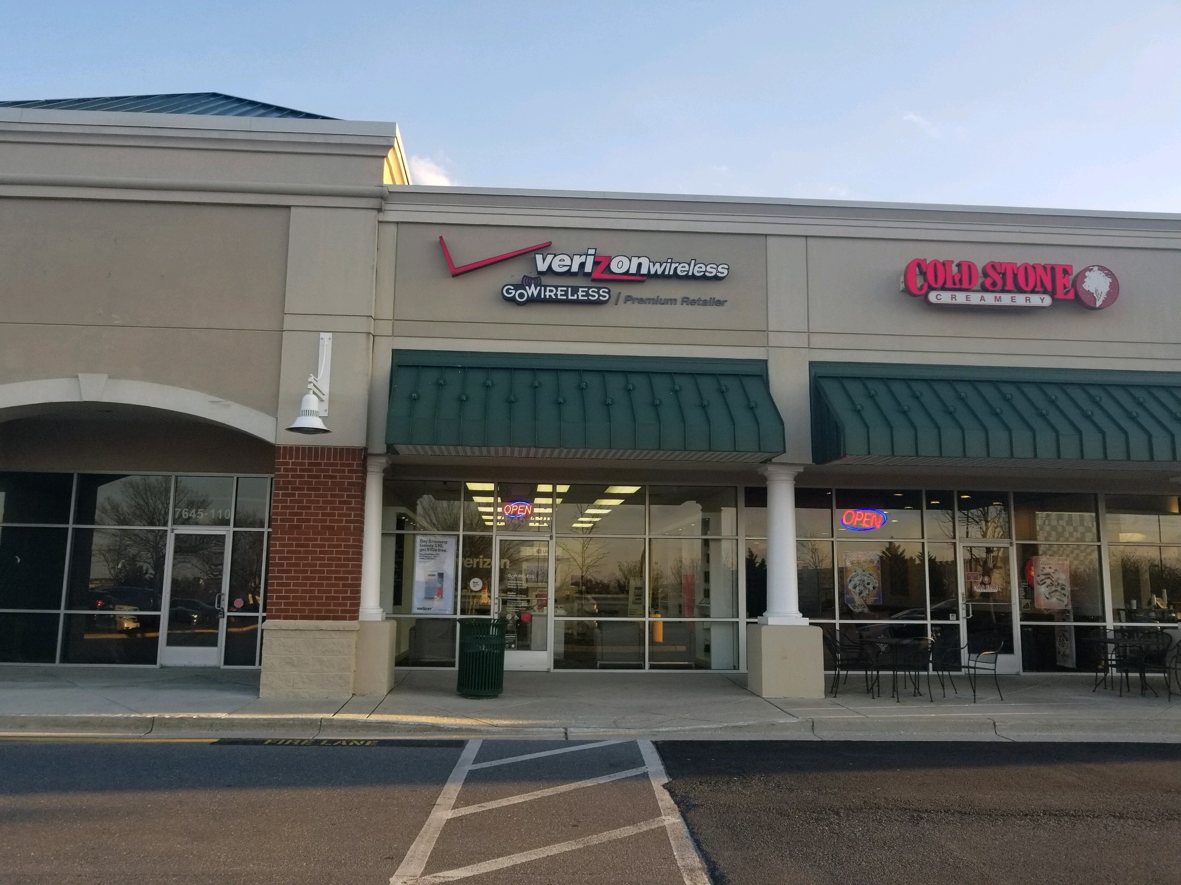 Verizon Authorized Retailer – GoWireless Photo