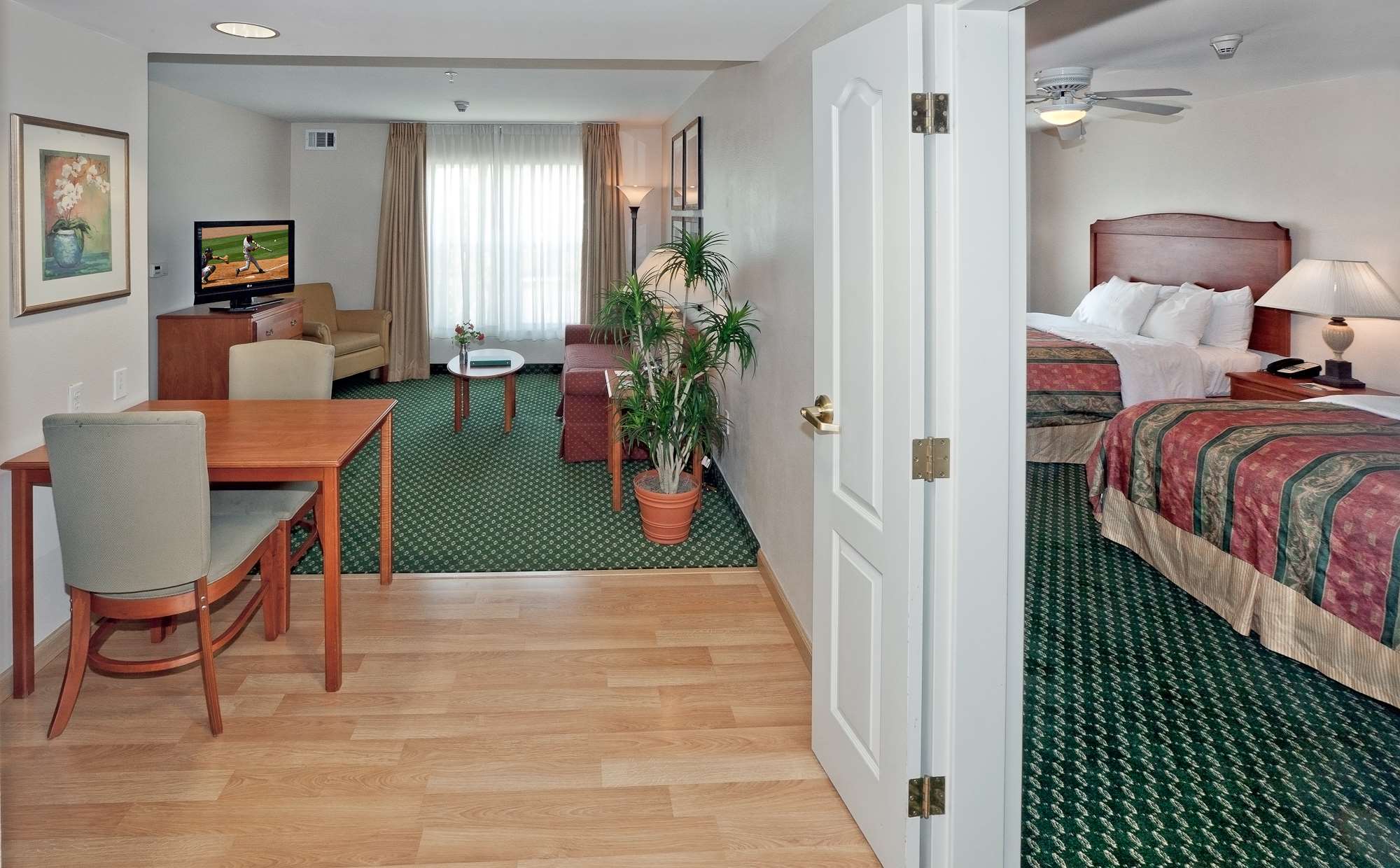 Guest room