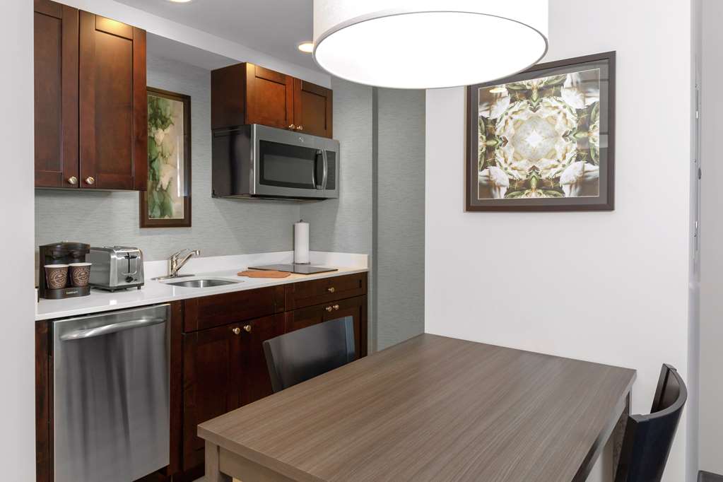 Homewood Suites by Hilton Lansing Eastwood Image