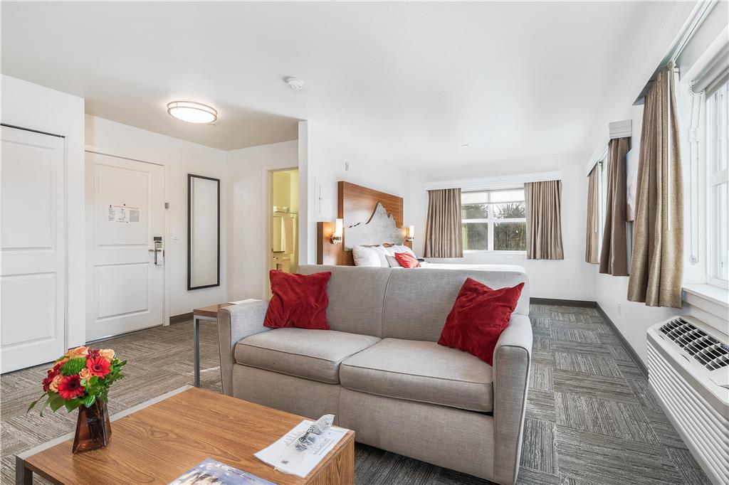 Marshall Suites Bainbridge Island, SureStay Collection Image