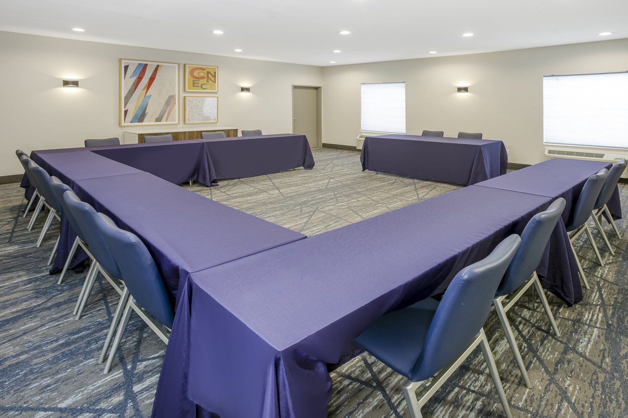 Holiday Inn Express & Suites Bloomington - Normal by IHG Image