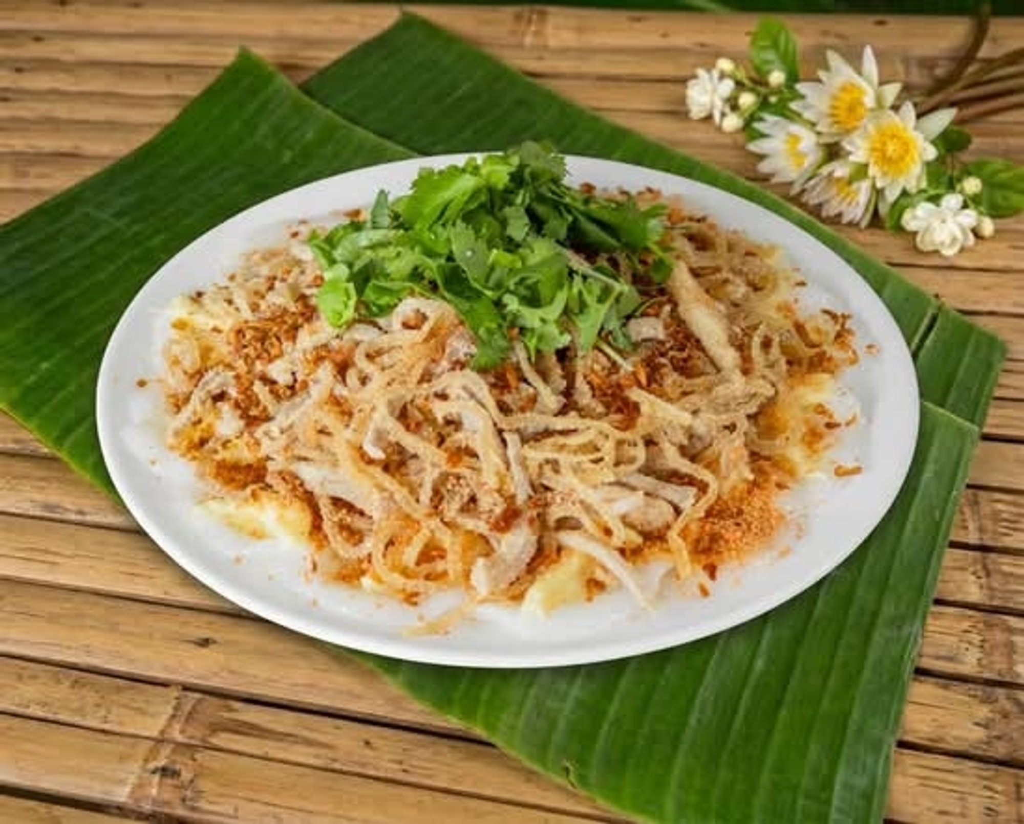 Steamed Rice Cake with Dried Minced Shrimp & Shredded Pork (Bánh Bèo Tôm Cháy Bì)