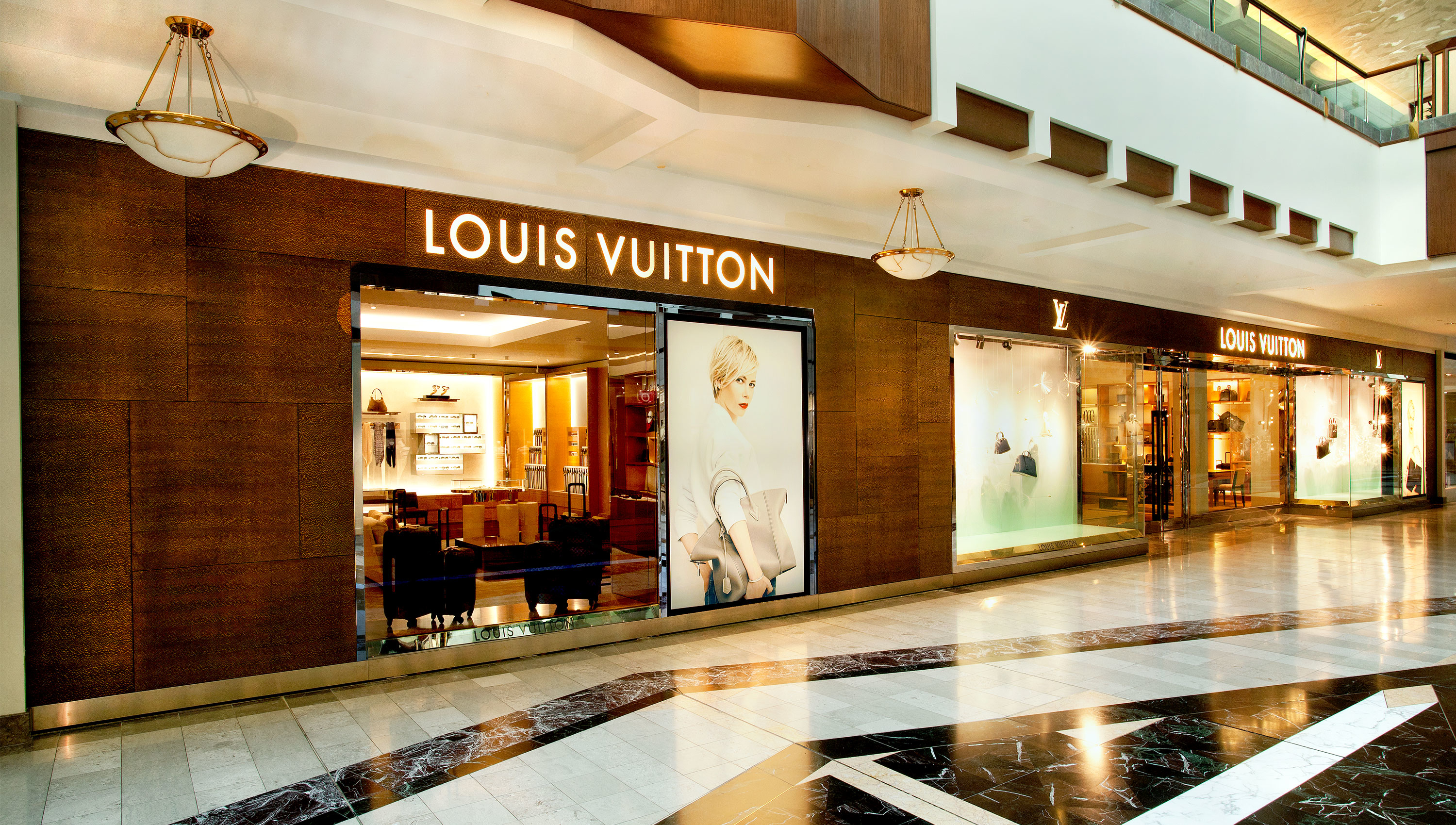 Louis Vuitton abre primeiro café e restaurante dentro da nova loja
