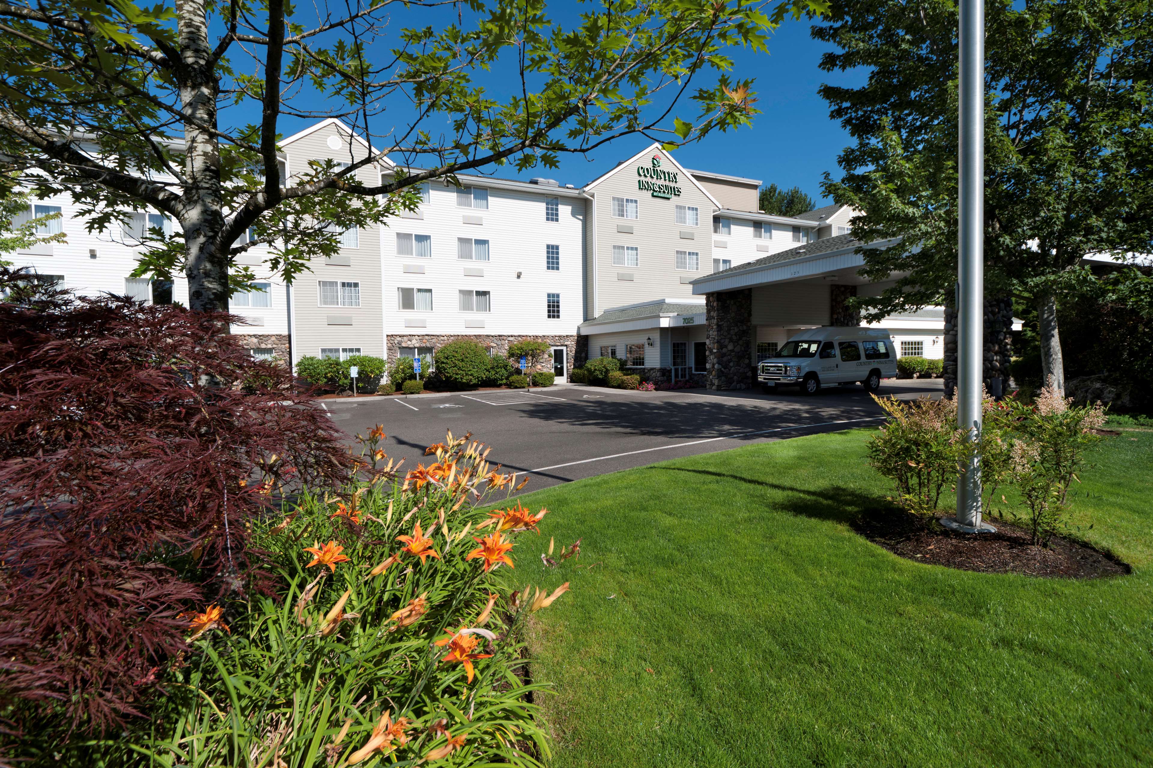 Country Inn & Suites by Radisson, Portland International Airport, OR Photo