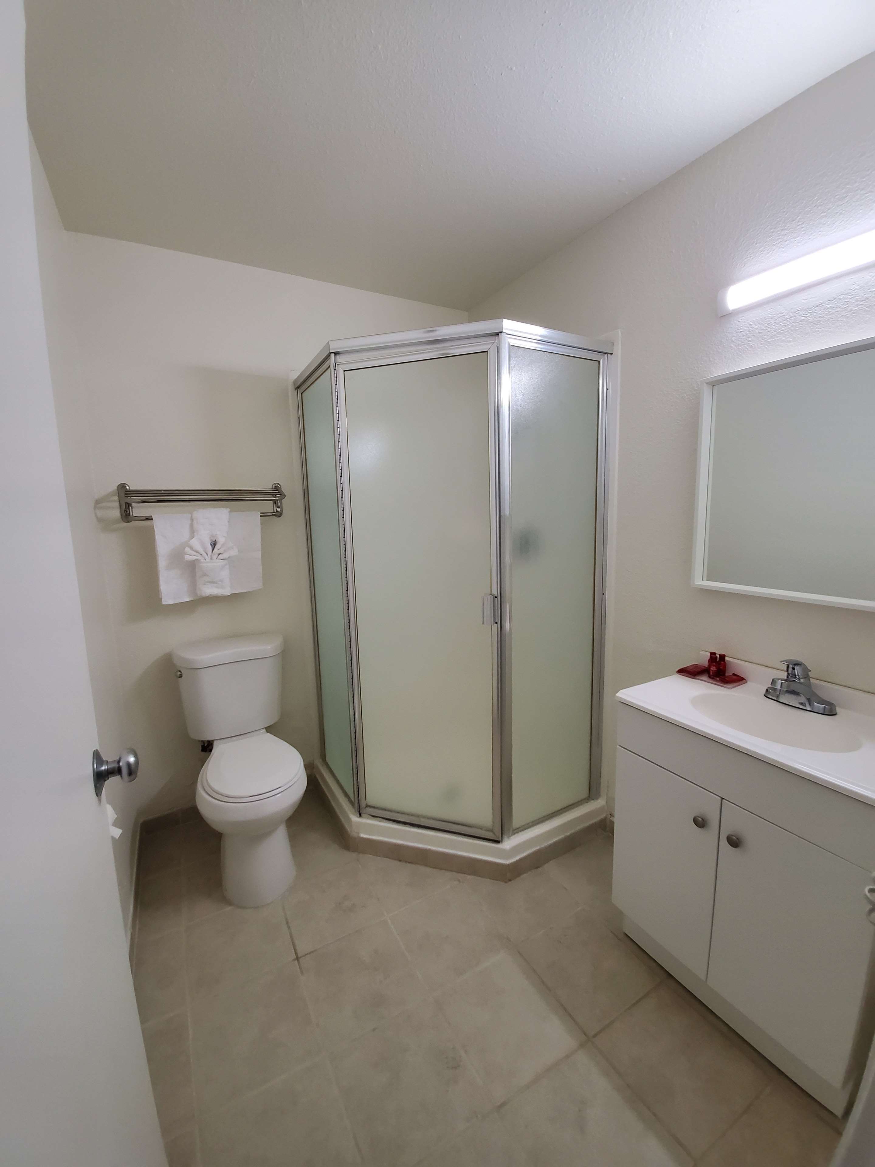 SureStay Hotel by Best Western Buttonwillow Photo