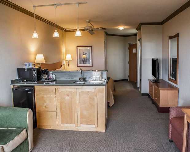Images Comfort Inn & Suites
