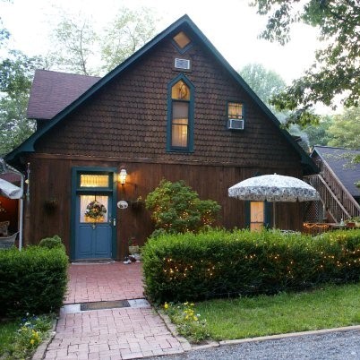 Ebenezer House Bed  and  Breakfast Logo