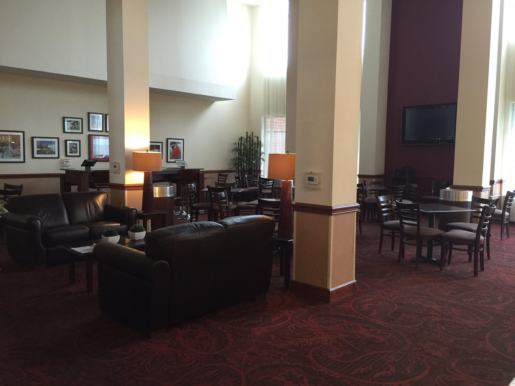 Holiday Inn Express & Suites Columbus Univ Area - OSU Photo