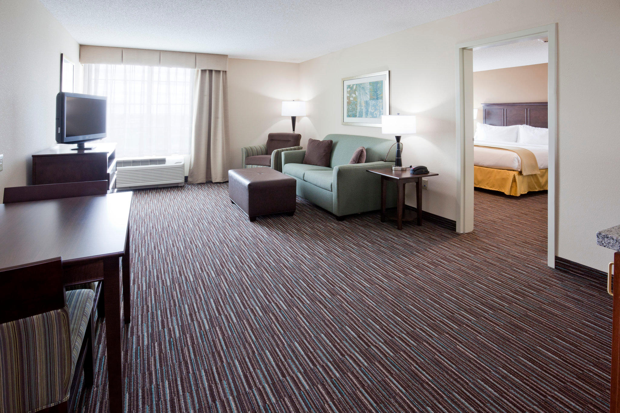 Holiday Inn Express & Suites Willmar Photo