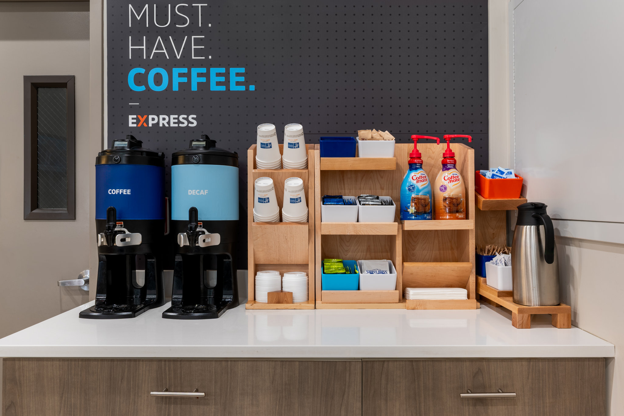 Holiday Inn Express & Suites Bronx - Zoo Area by IHG Image