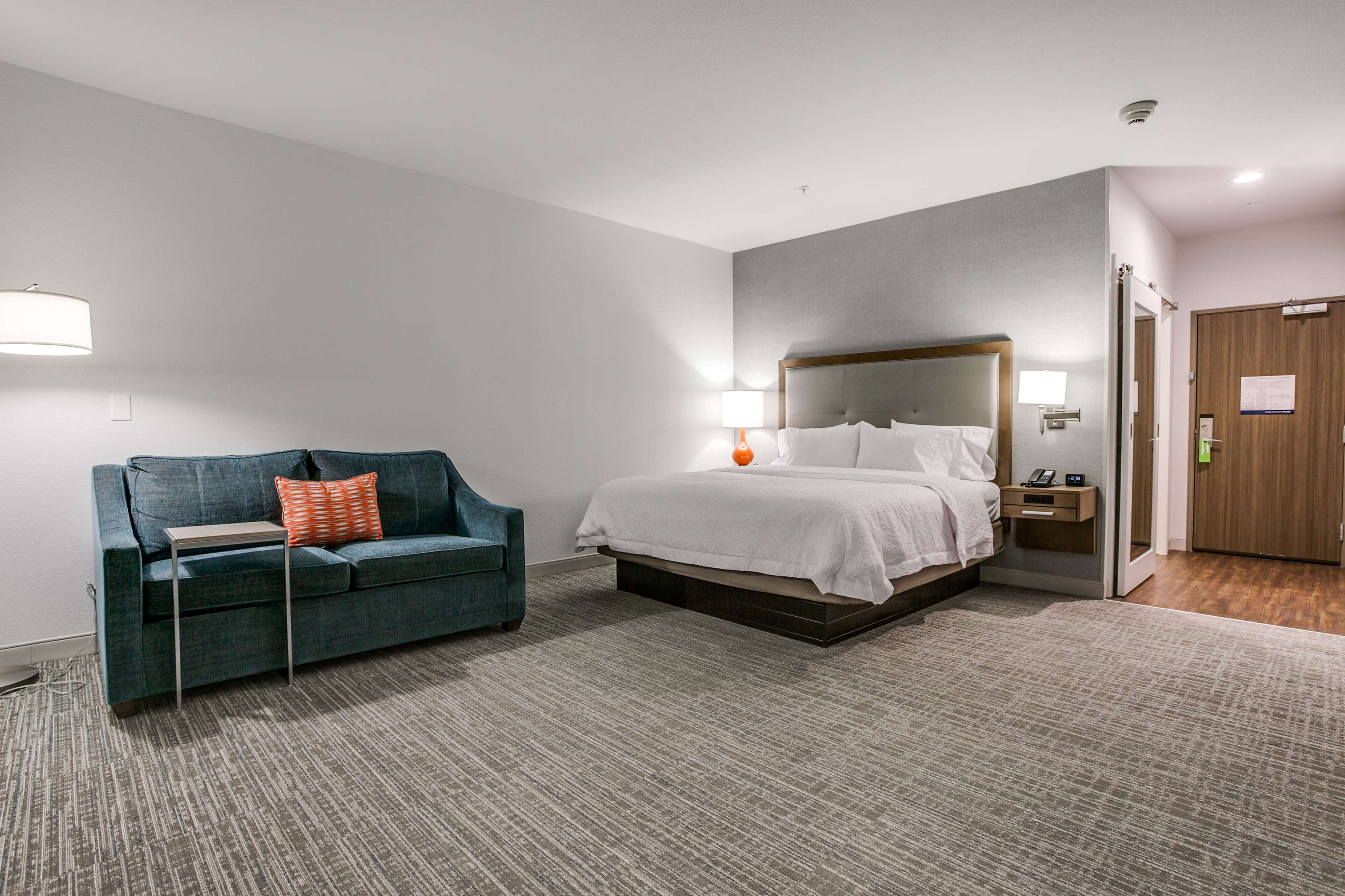 Guest room