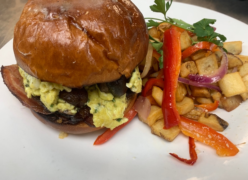Best Little Brunch Sammy