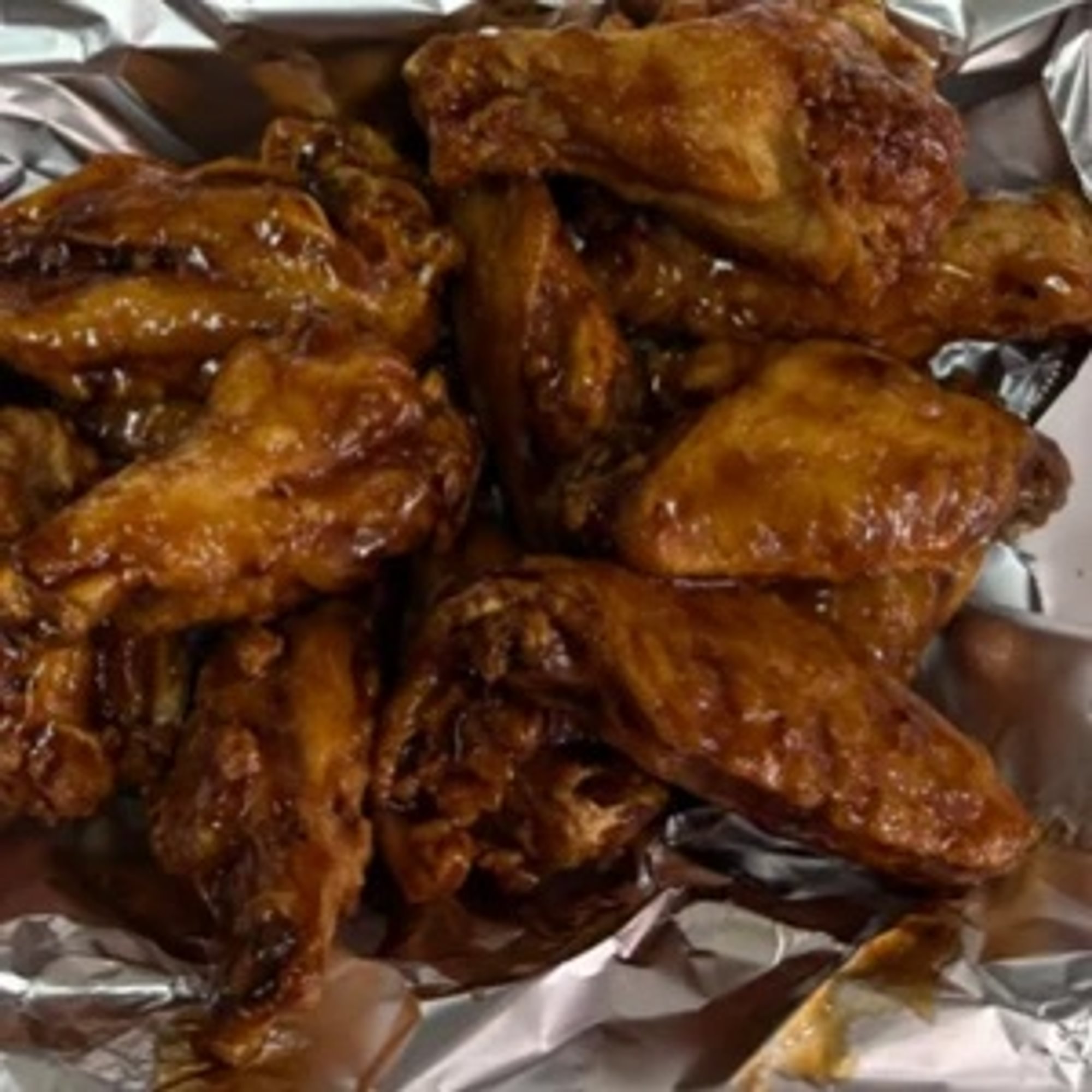 12 Wings - Comment Flavor (s) - BBQ, Buffalo, Garlic Parm, Honey BBQ, Hot, Mild, Old Bay, Sweet R...