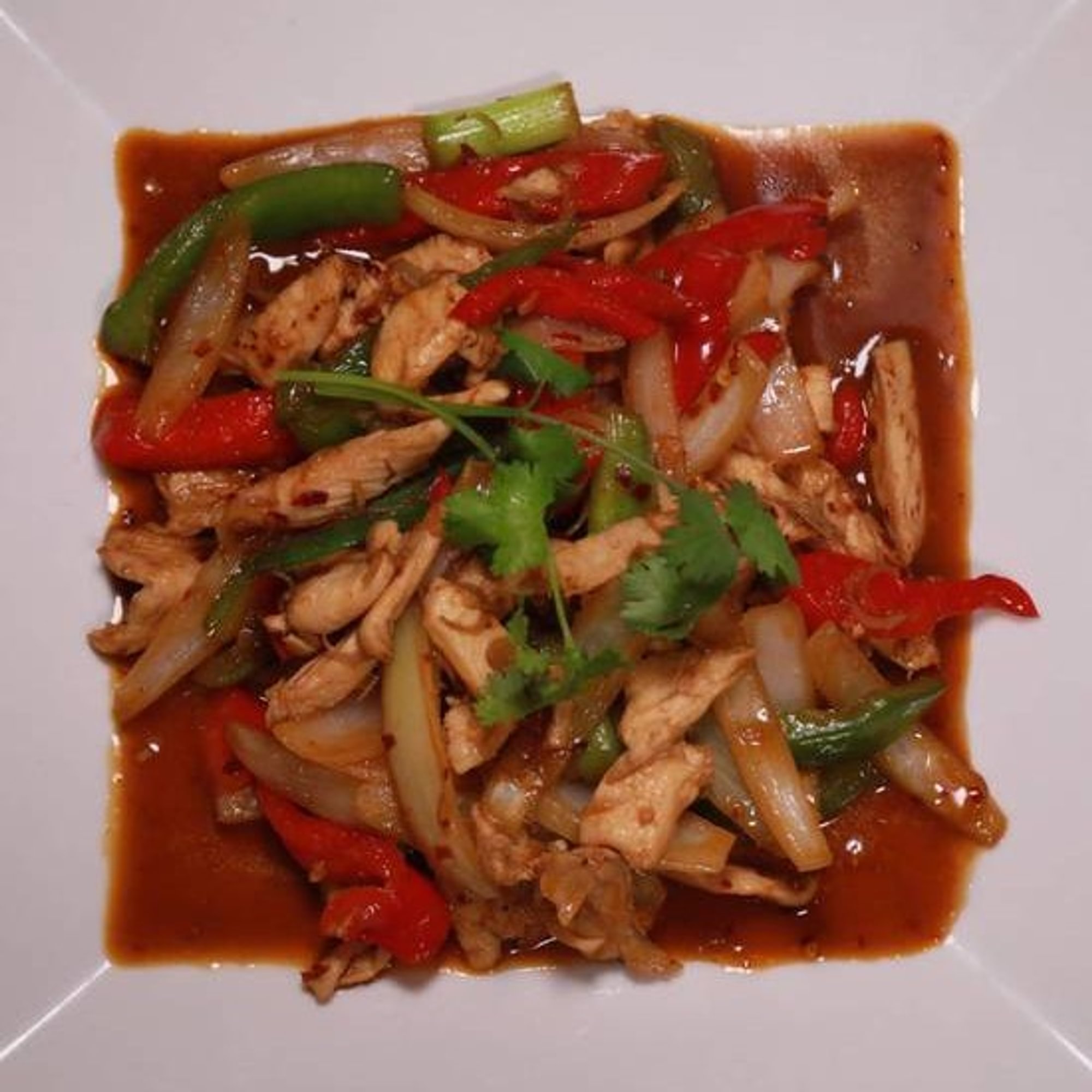 103. Chicken & Lemongrass / Gà Xào Sả Ớt
