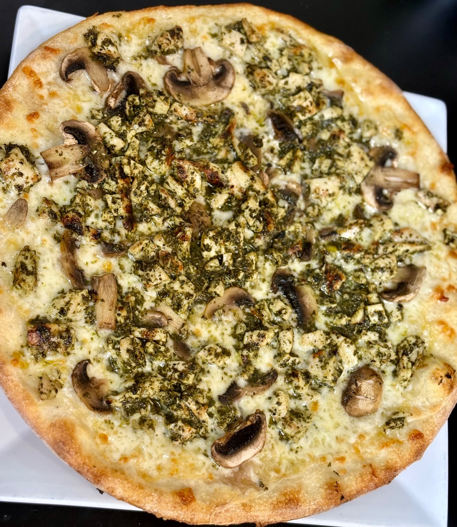 Nonna's Favorite Pizza 16"