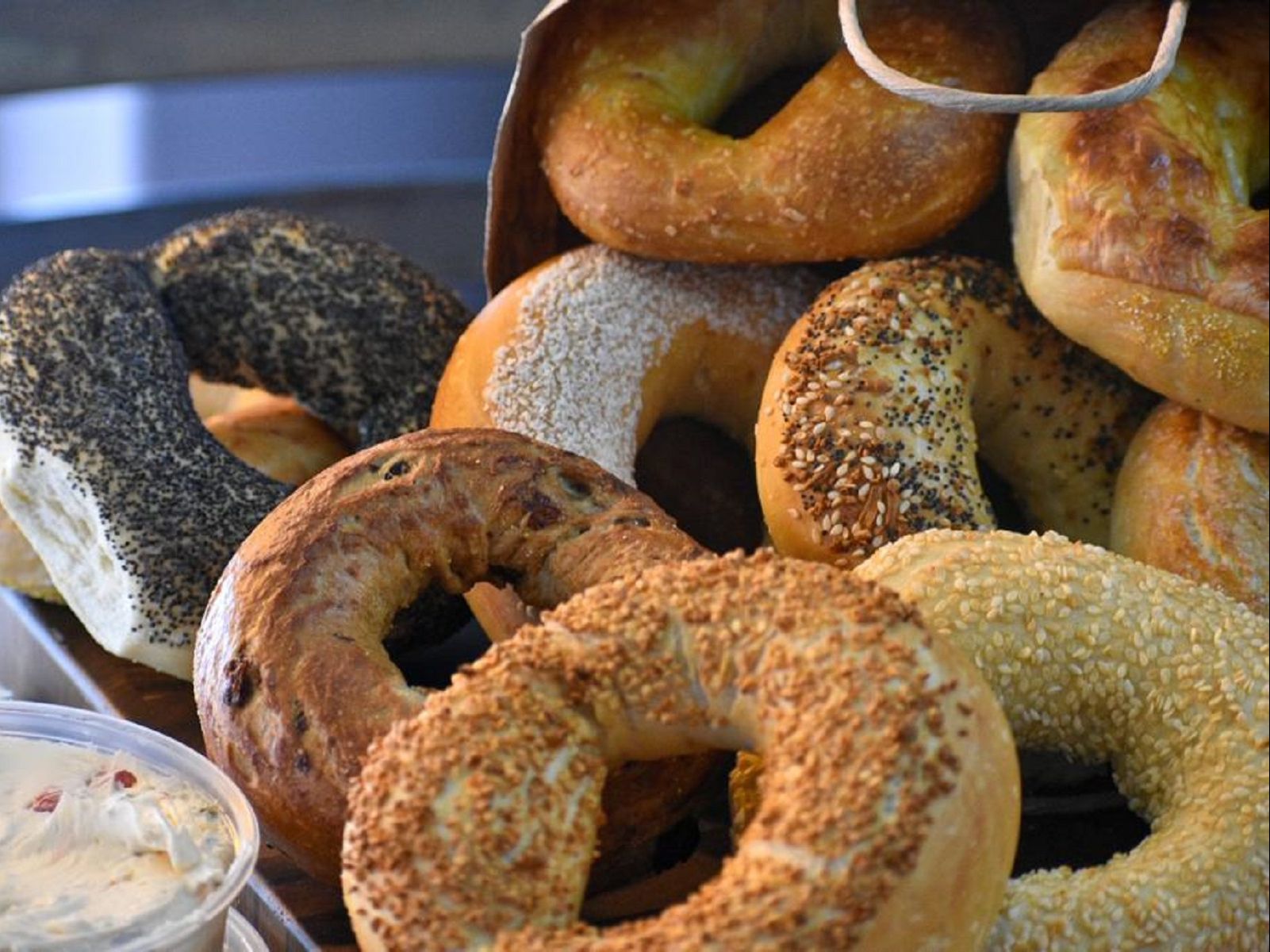 BAKERS DOZEN W/CREAM CHEESE + COFFEE BOX