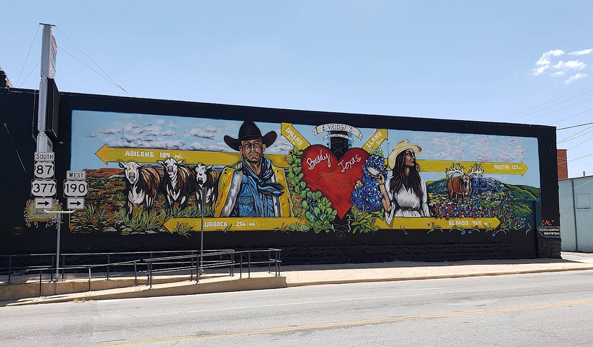 Holiday Inn Express & Suites Brady by IHG Image