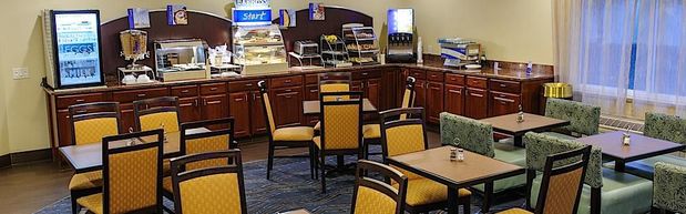 Images Holiday Inn Express Ludlow - Chicopee Area