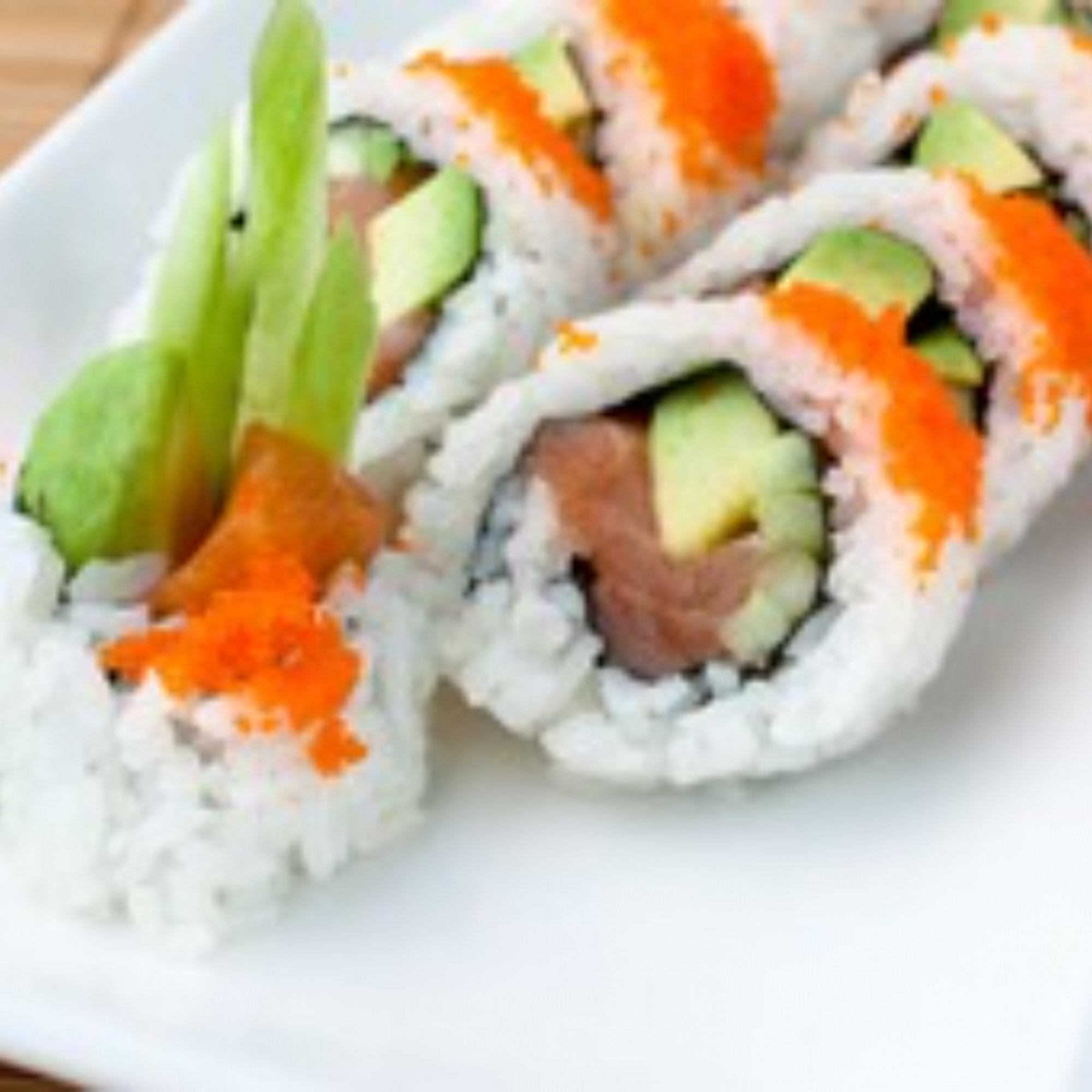 6PC Salmon Roll