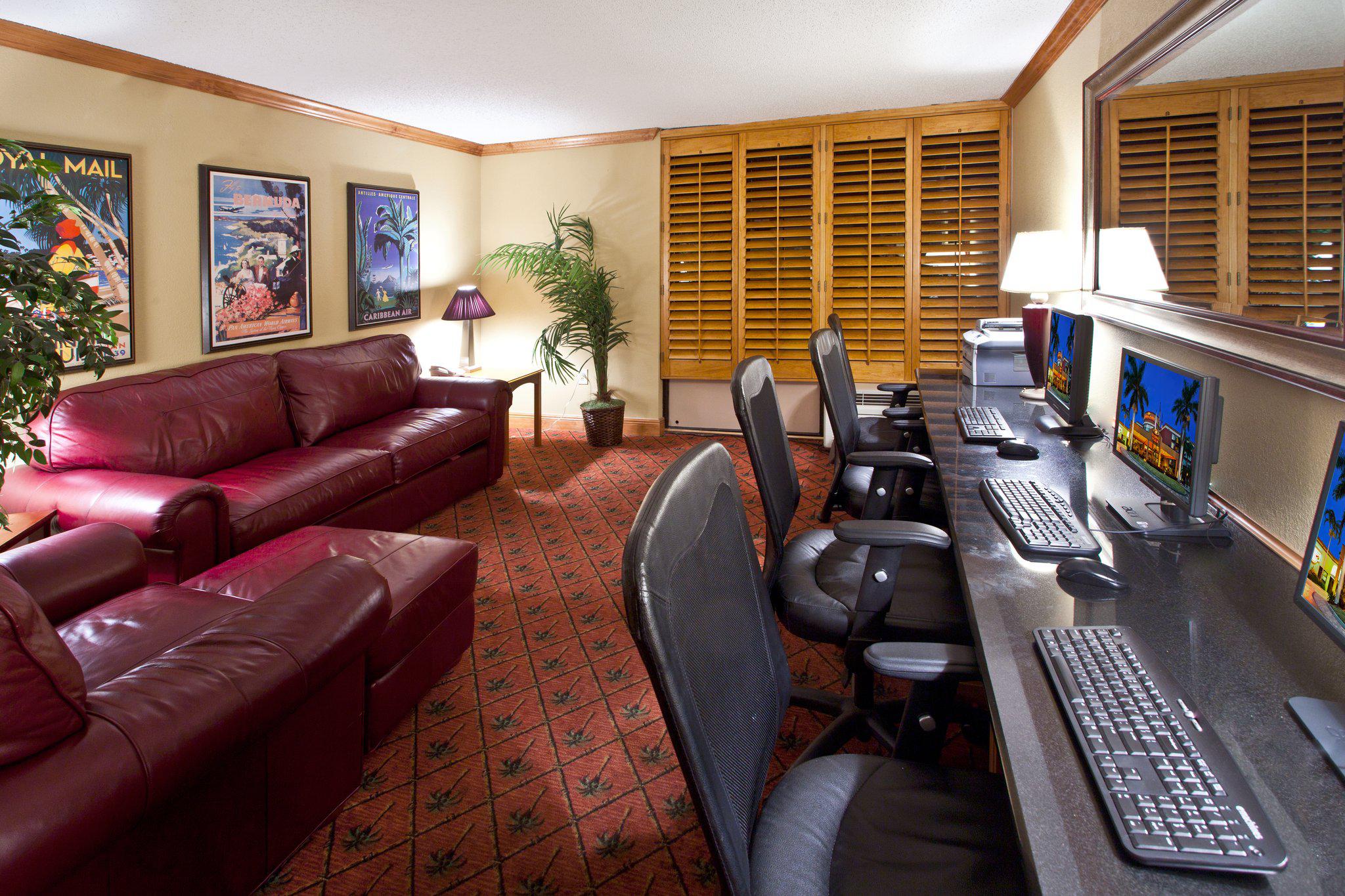 Crowne Plaza Fort Myers At Bell Tower Shops, 13051 Bell Tower Dr, Fort