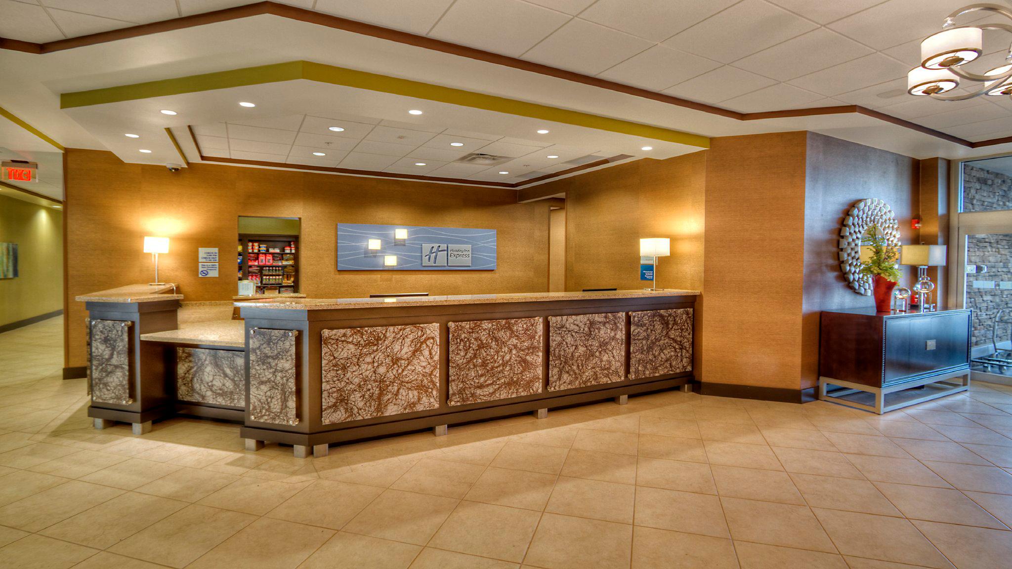 Holiday Inn Express & Suites Pittsburgh SW - Southpointe Photo