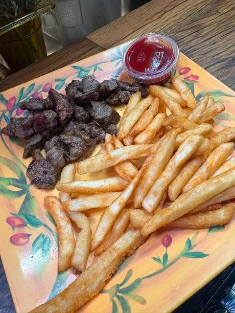 Kids Steak Tips & Fries