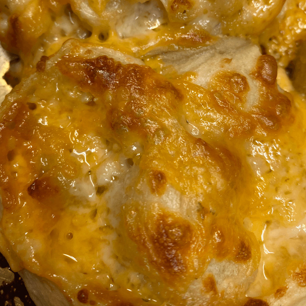 Cheddar Mac & Cheese (Pinwheel)