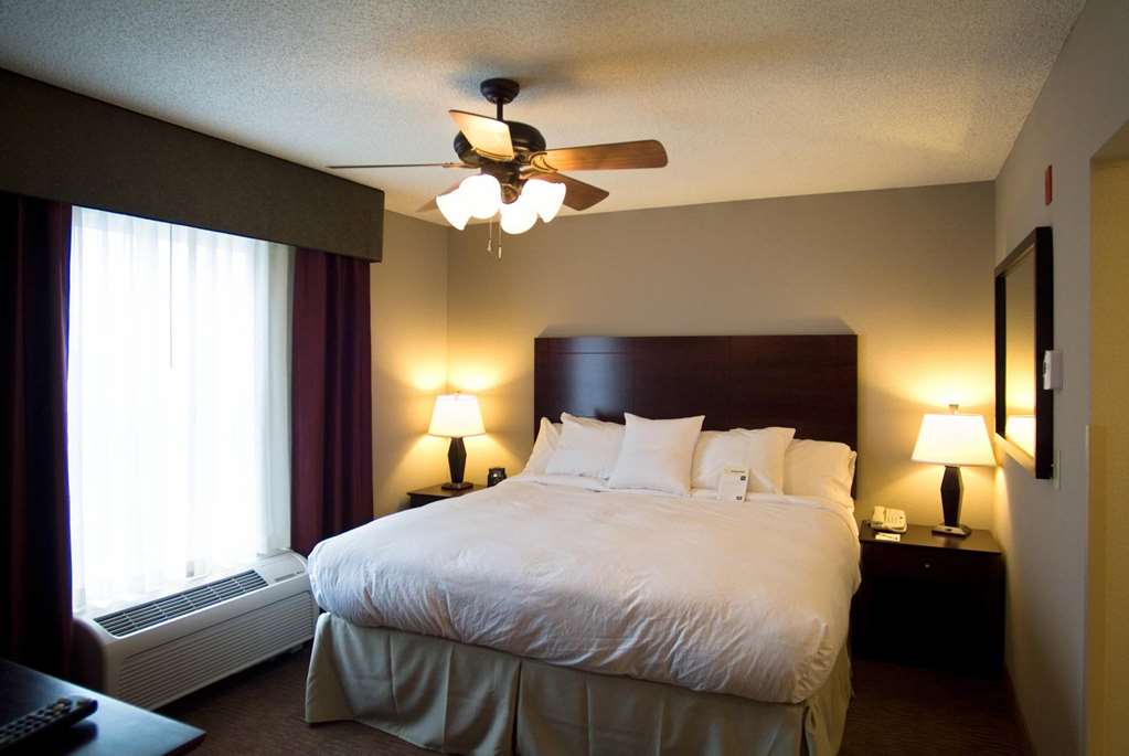 Homewood Suites by Hilton Bloomington Image