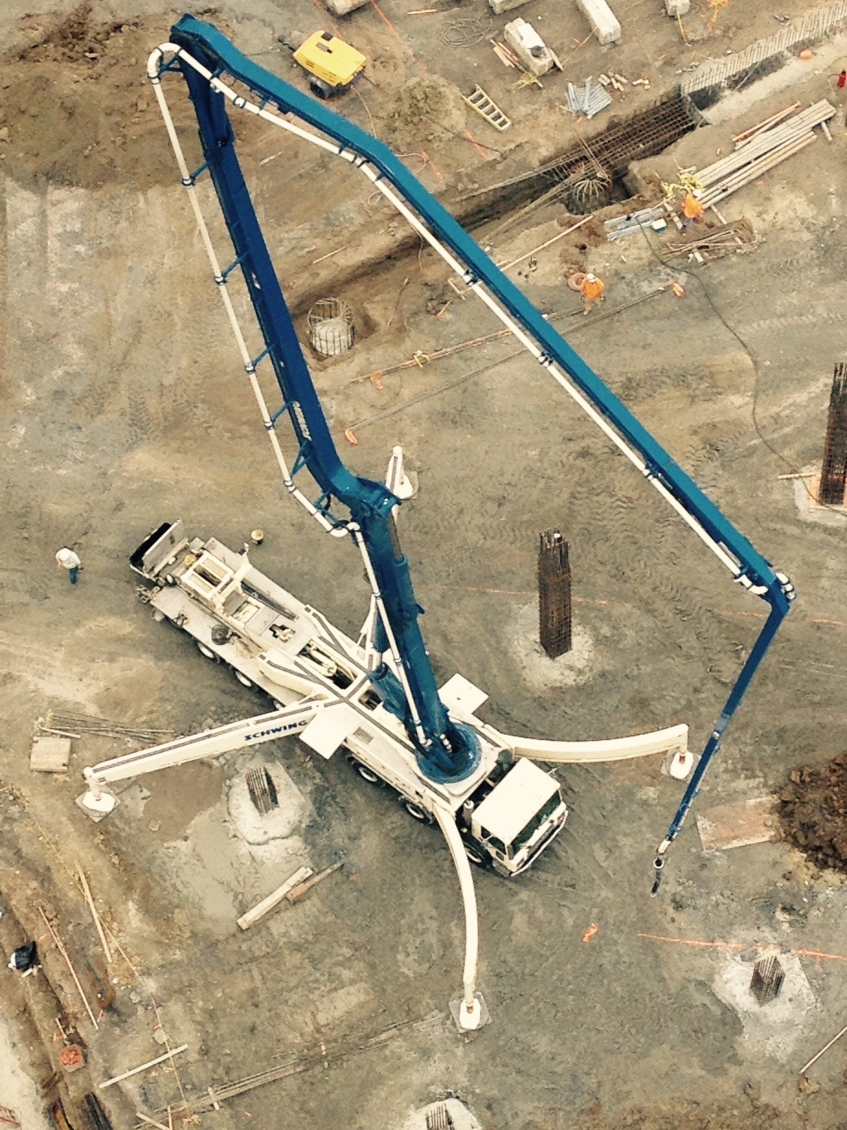 Blue Hat Crane Photo