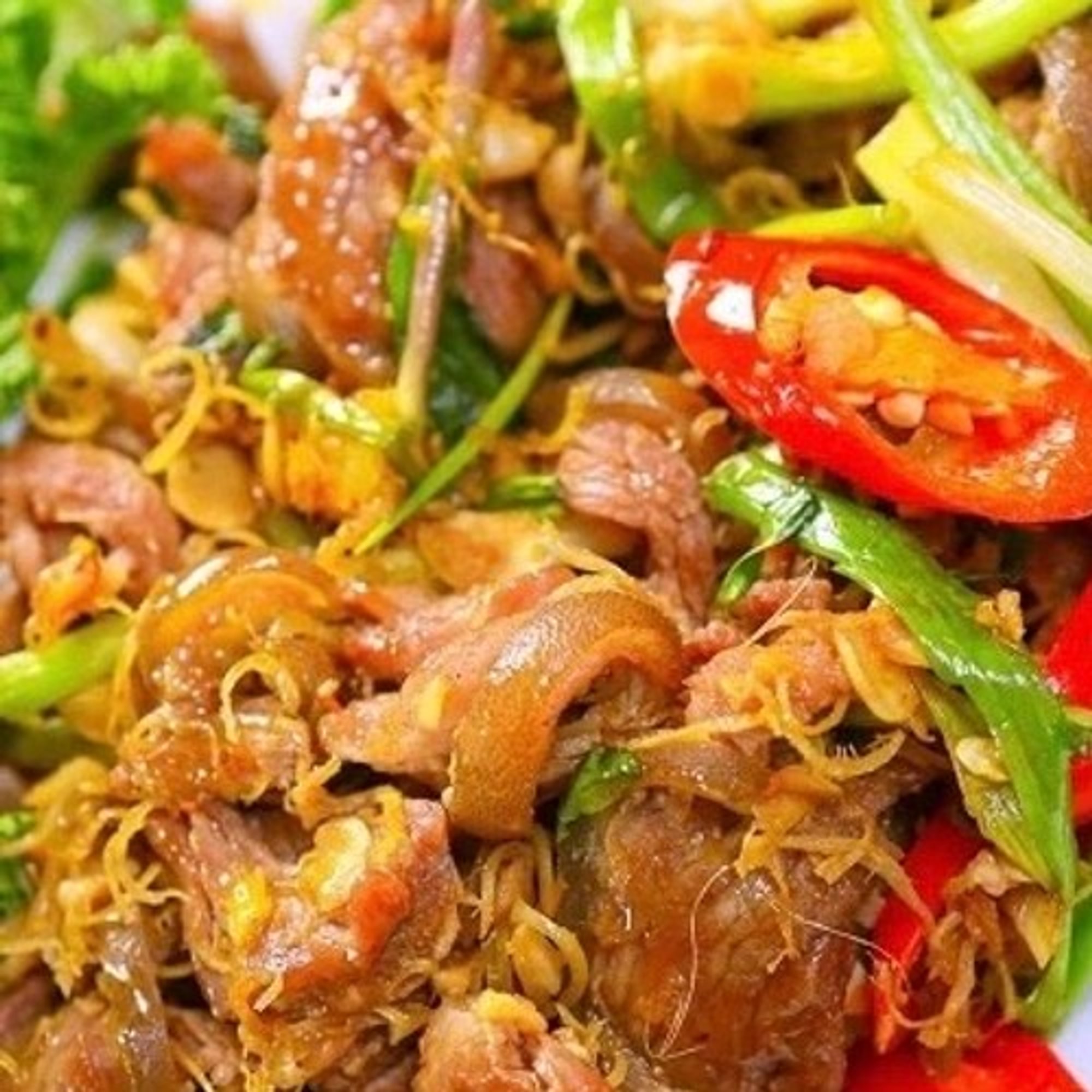 Heo Rừng Xào Sả Ớt / Stir Fried with Lemongrass & Chili