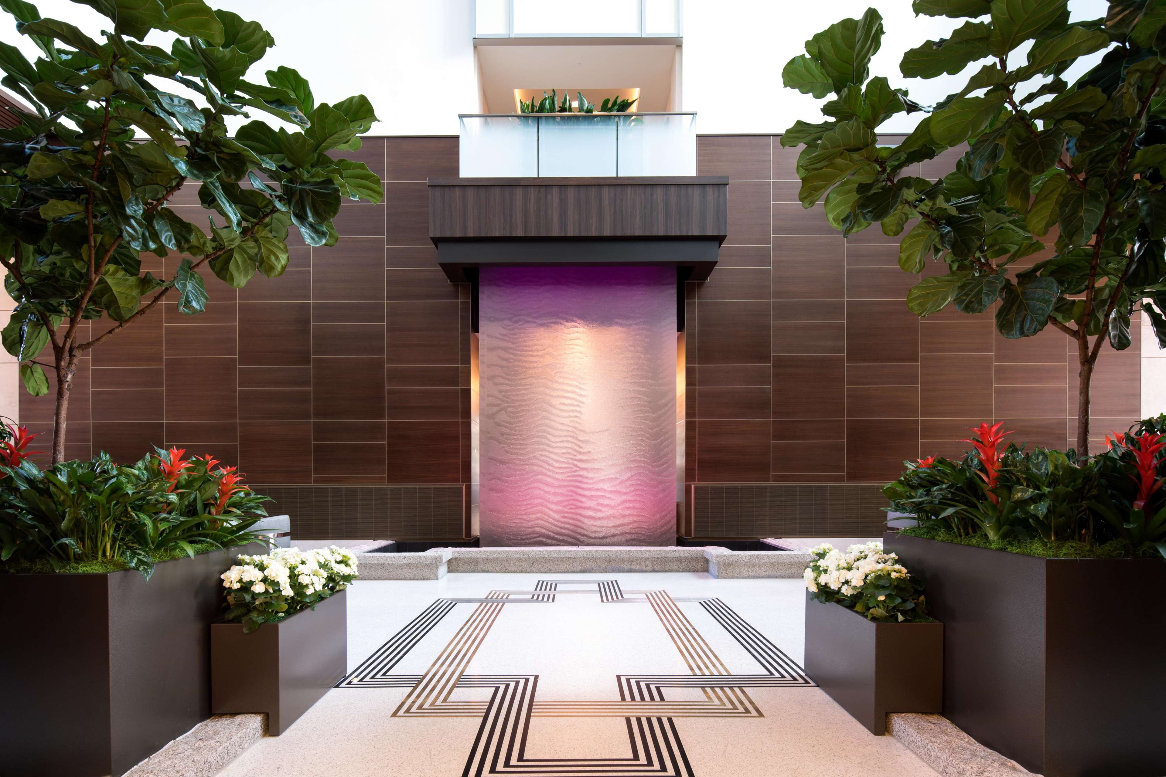 Embassy Suites by Hilton Seattle Downtown Pioneer Square Photo