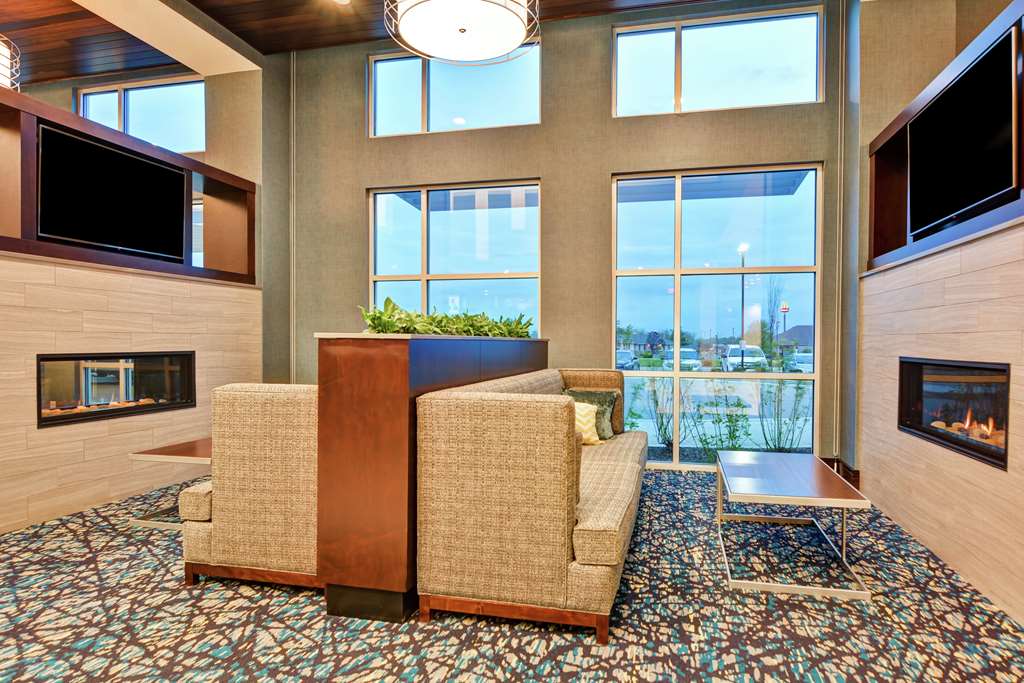 Embassy Suites by Hilton Plainfield Indianapolis Airport Image