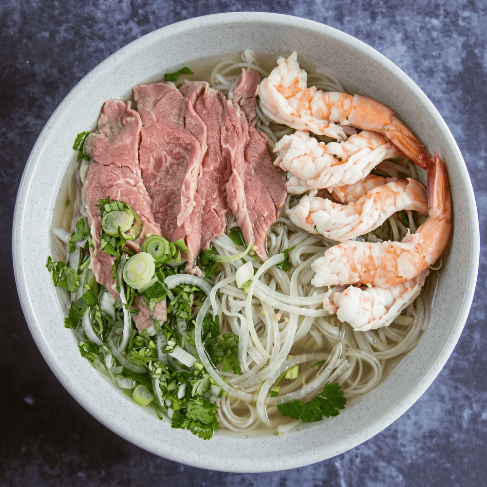 P2. Raw Beef & Shrimp Pho