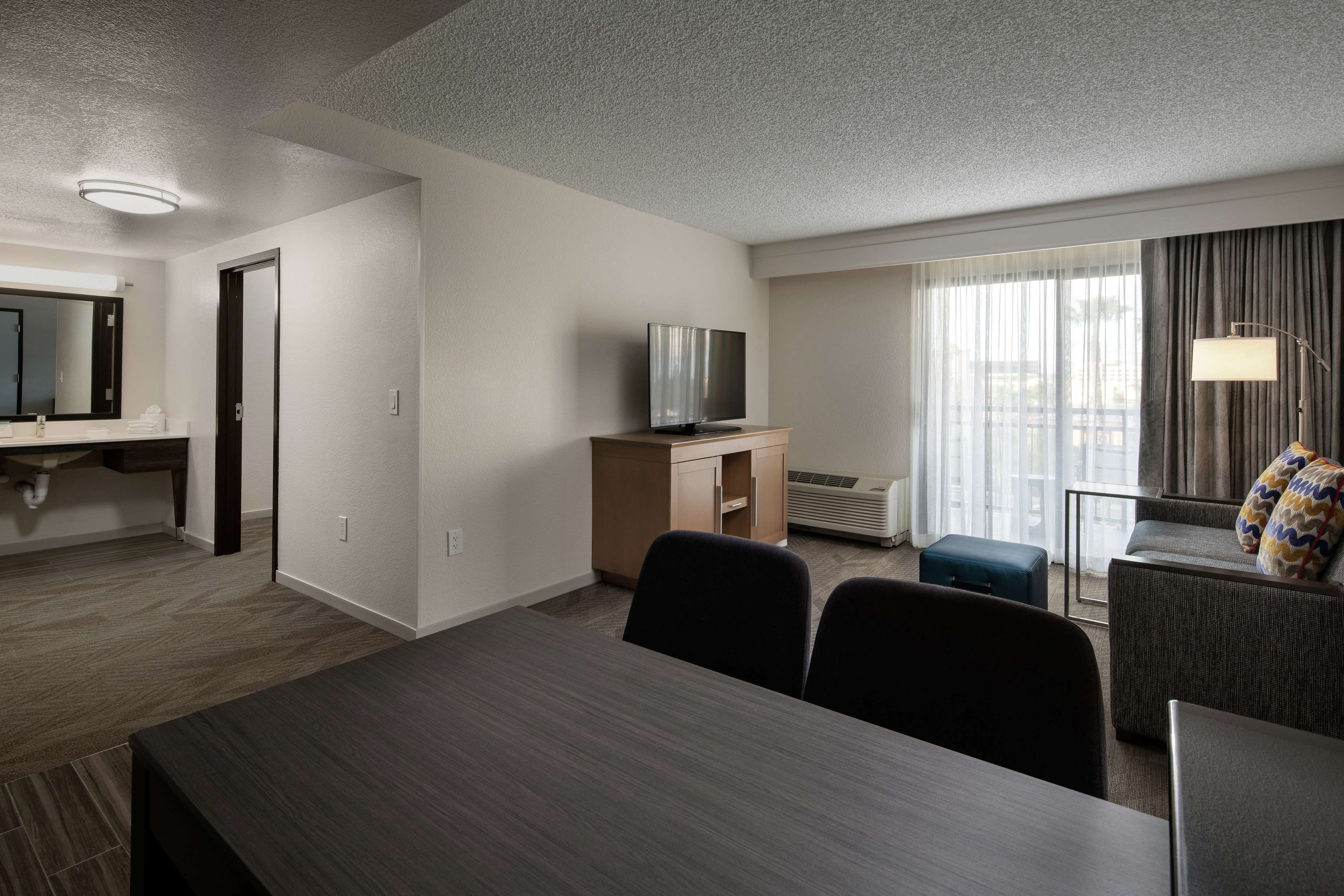 Guest room