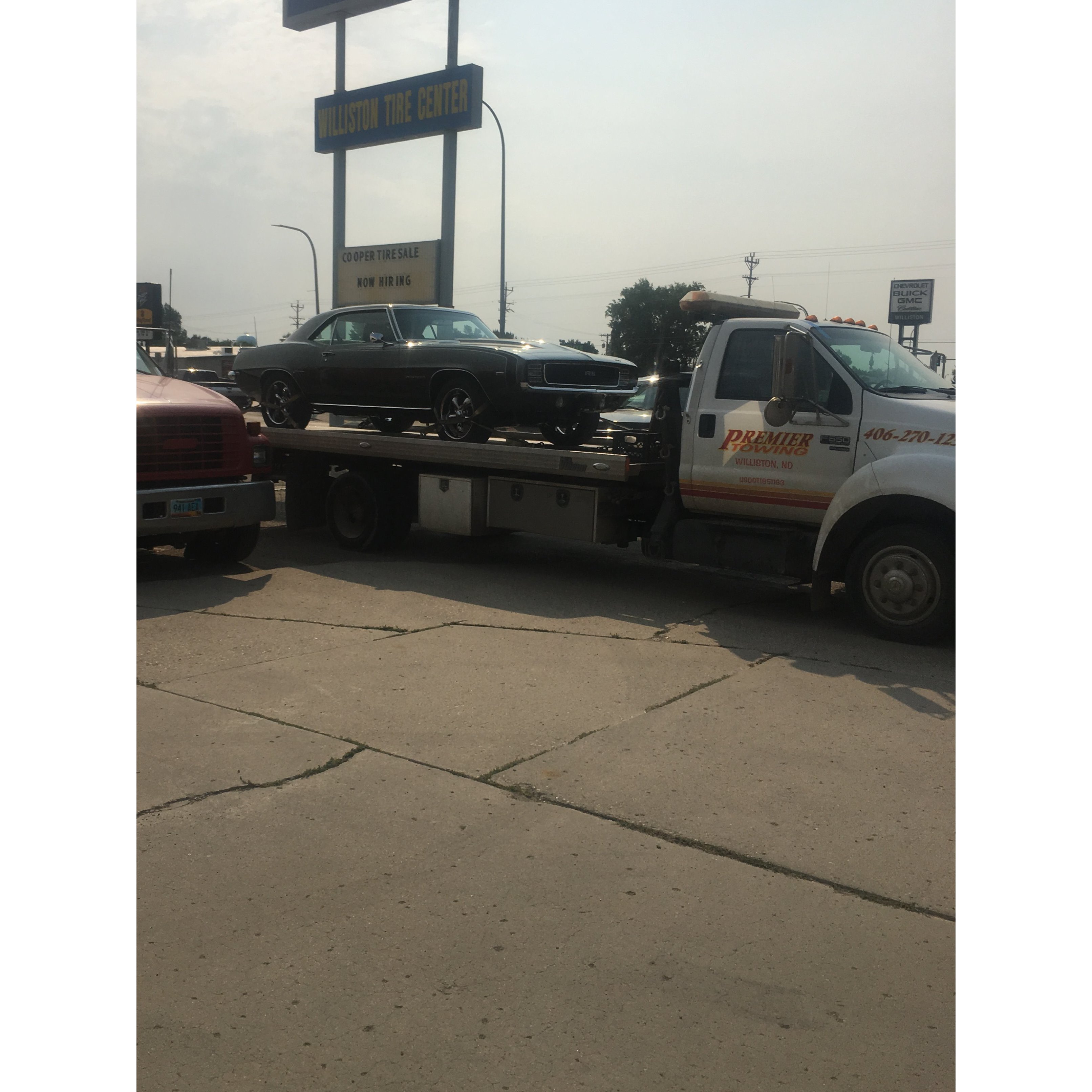 Premier Towing Incorporated Logo