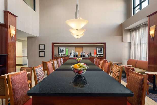 Images Hampton Inn & Suites Detroit/Sterling Heights