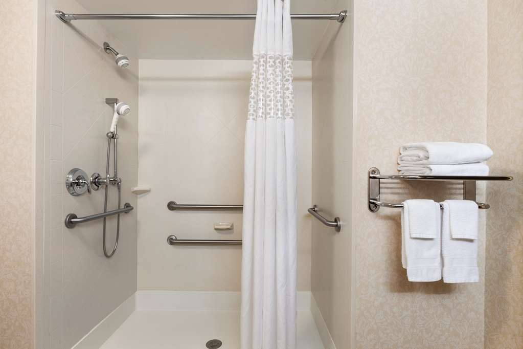 Hampton Inn Warrenton Image
