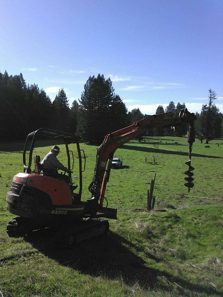 Jerry Beaty Tree Surgery &amp; Tractors Logo