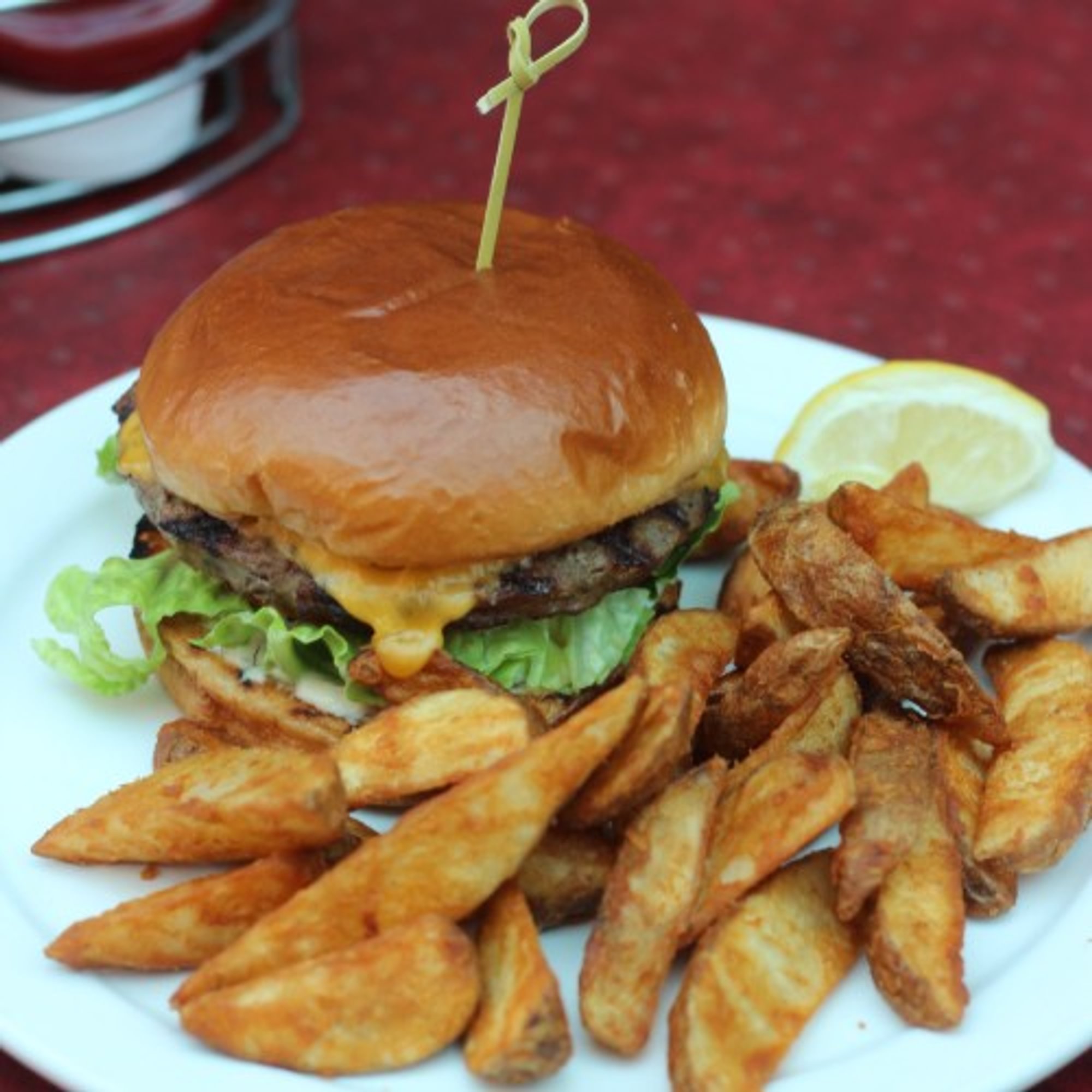 Galley Cheeseburger
