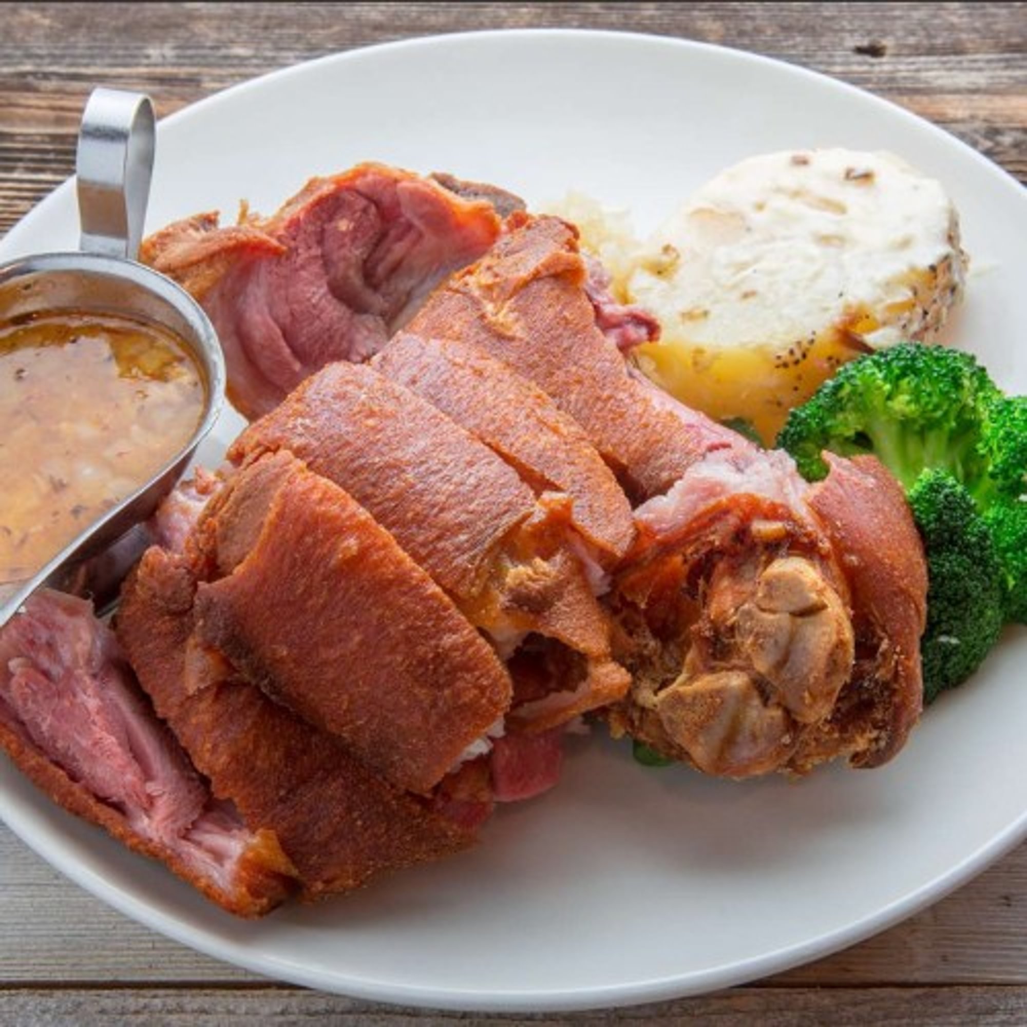 G04 German Style Pork Knuckle