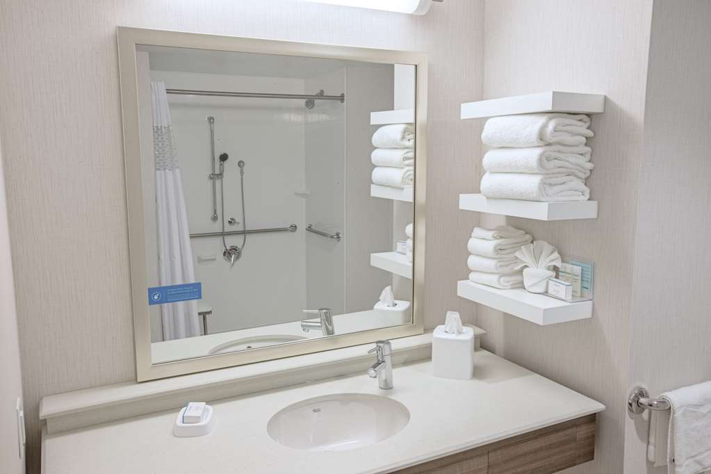 Hampton Inn Amesbury Image