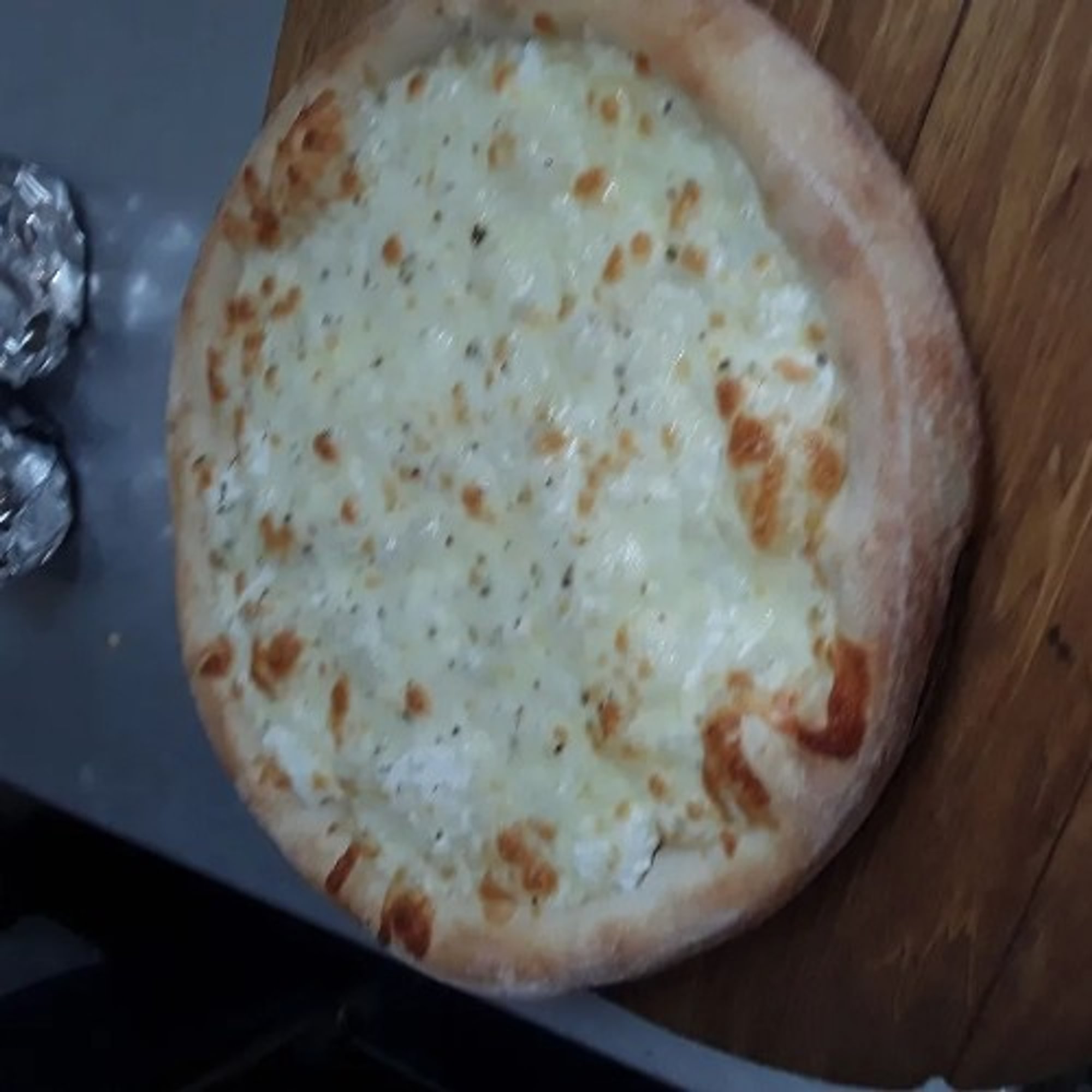 16" Medium White Pizza
